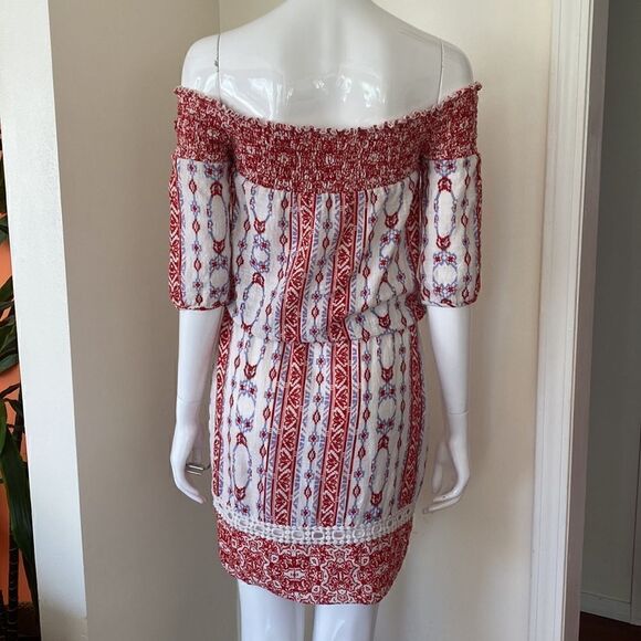 Saylor Red and White Blouson Blossom Mini Dress Size Small - Picture 6 of 12